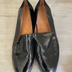 Vionic women’s patent leather and suede Kensley Loafers